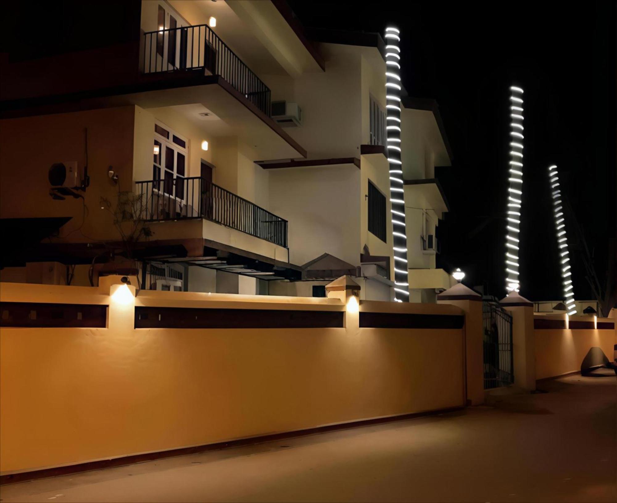 Ocean Walk Apartments 2Bhk 칼랑굿 외부 사진